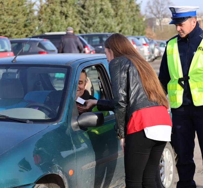 Akcja profilaktyczna na ulicach Radomska i sklepach 