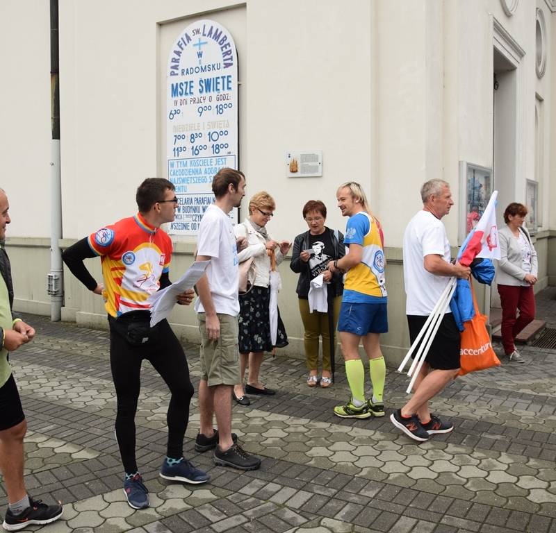 Pielgrzymka do Częstochowy. Biegiem i na rowerze