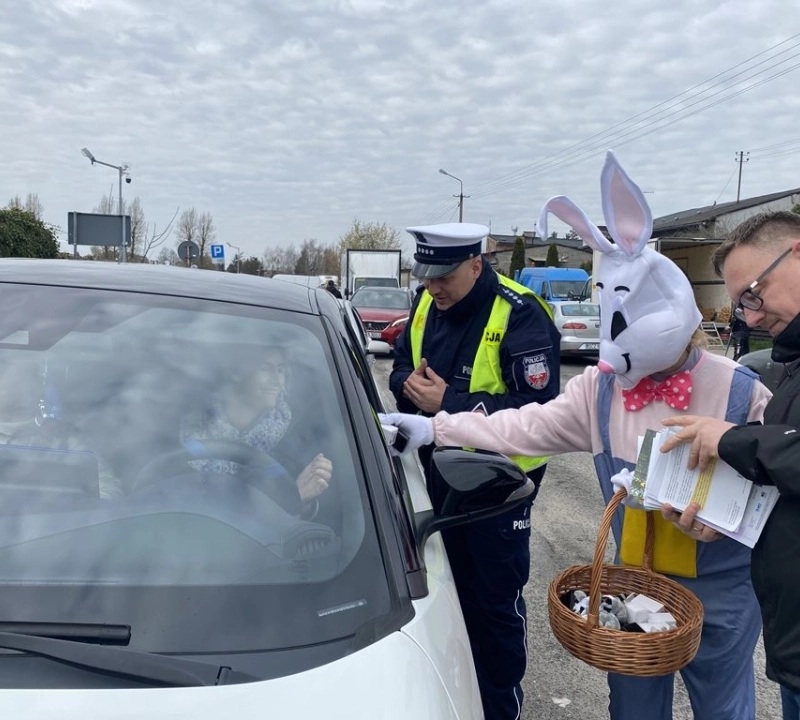 Policyjna akcja profilaktyczna w Radomsku przed Wielkanocą