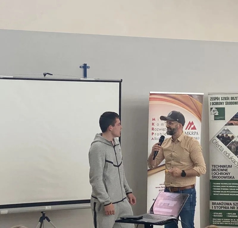 Emocje, które ważą więcej niż słowa. Spotkanie edukacyjne w ZSDiOŚ