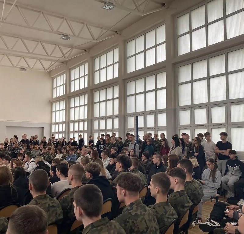 Emocje, które ważą więcej niż słowa. Spotkanie edukacyjne w ZSDiOŚ